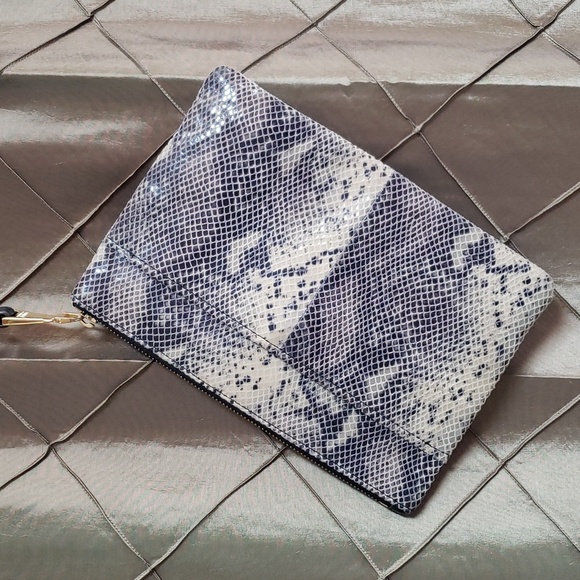 EUC- Aimee Kestenberg Leather Wristlet - Picture 3 of 7
